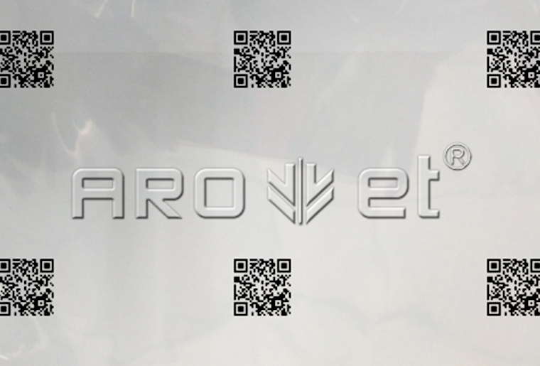 百乐博A-one四喷头喷码机在PE膜上喷二维码